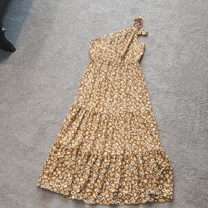 Elegant One-Shoulder Floral Dress in Tan